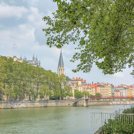 Apartament Spacieux Et A Cordeliers *